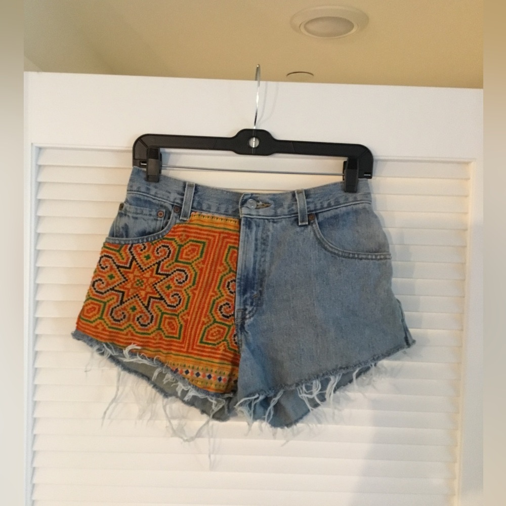 Levi artists altered shorts